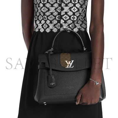 LOUIS VUITTON LOCKME EVER MM M51395 (33.5*21.5*14.5cm)